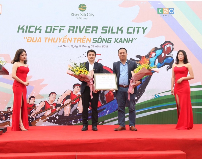 Tưng bừng khí thế tại Lễ Kick off River Silk City Sông Xanh – Đua thuyền trên “Sông Xanh”